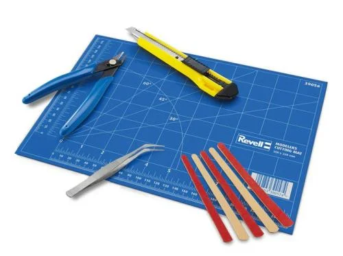 Revell Model-Set Plus – kit d'outils de base (257916)