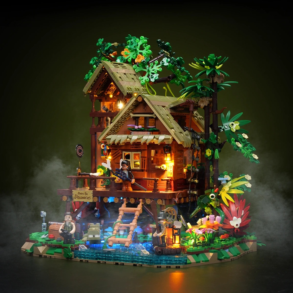 Lumibricks Retro House 10015 Misty Forest Cabin
